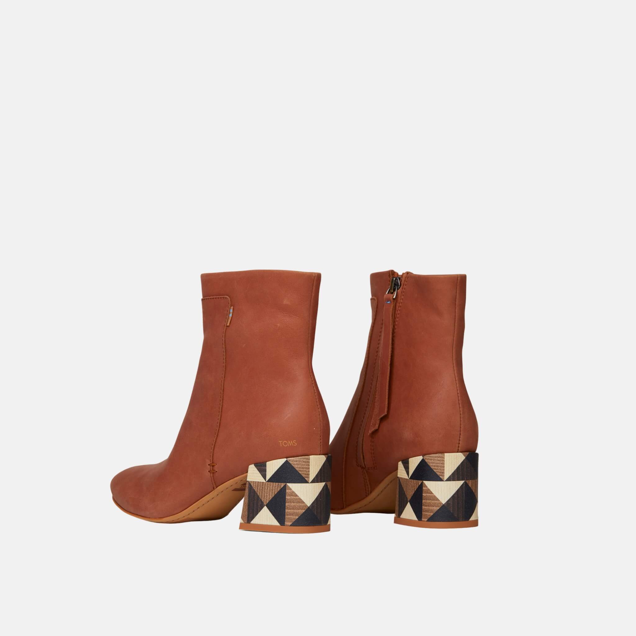 Toms Emmy Brown