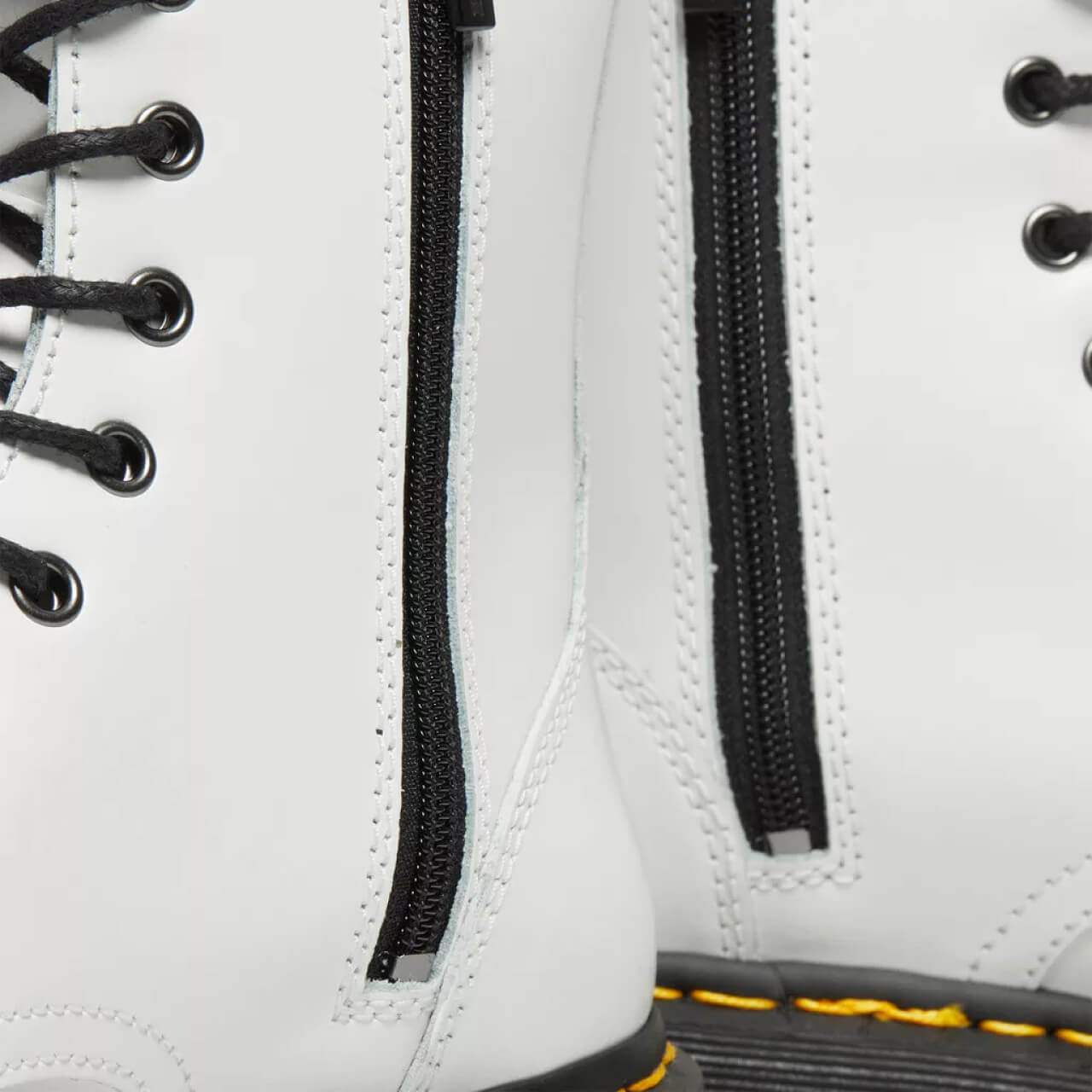 Dr. Martens Jadon