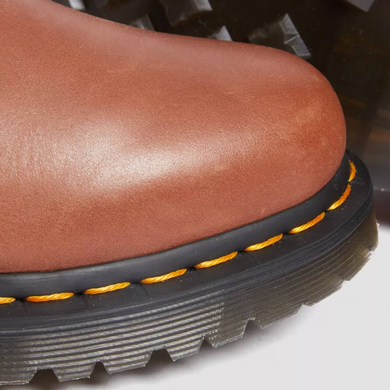 Dr. Martens 1460 Serena
