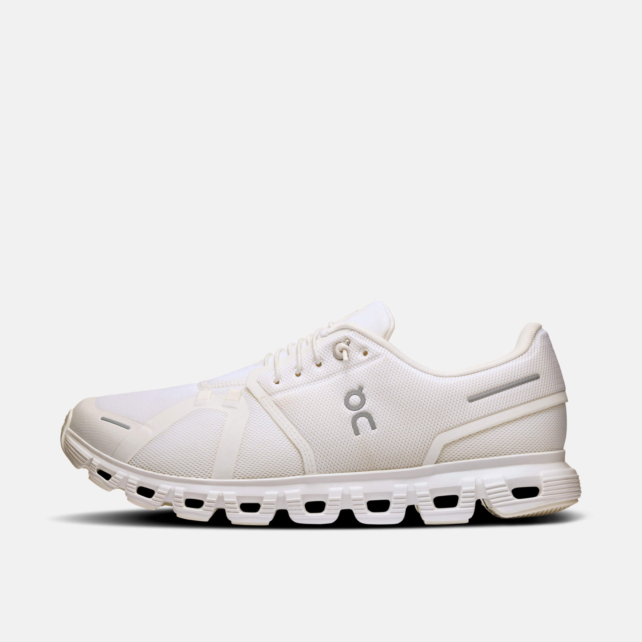 On Cloud 6 White/White