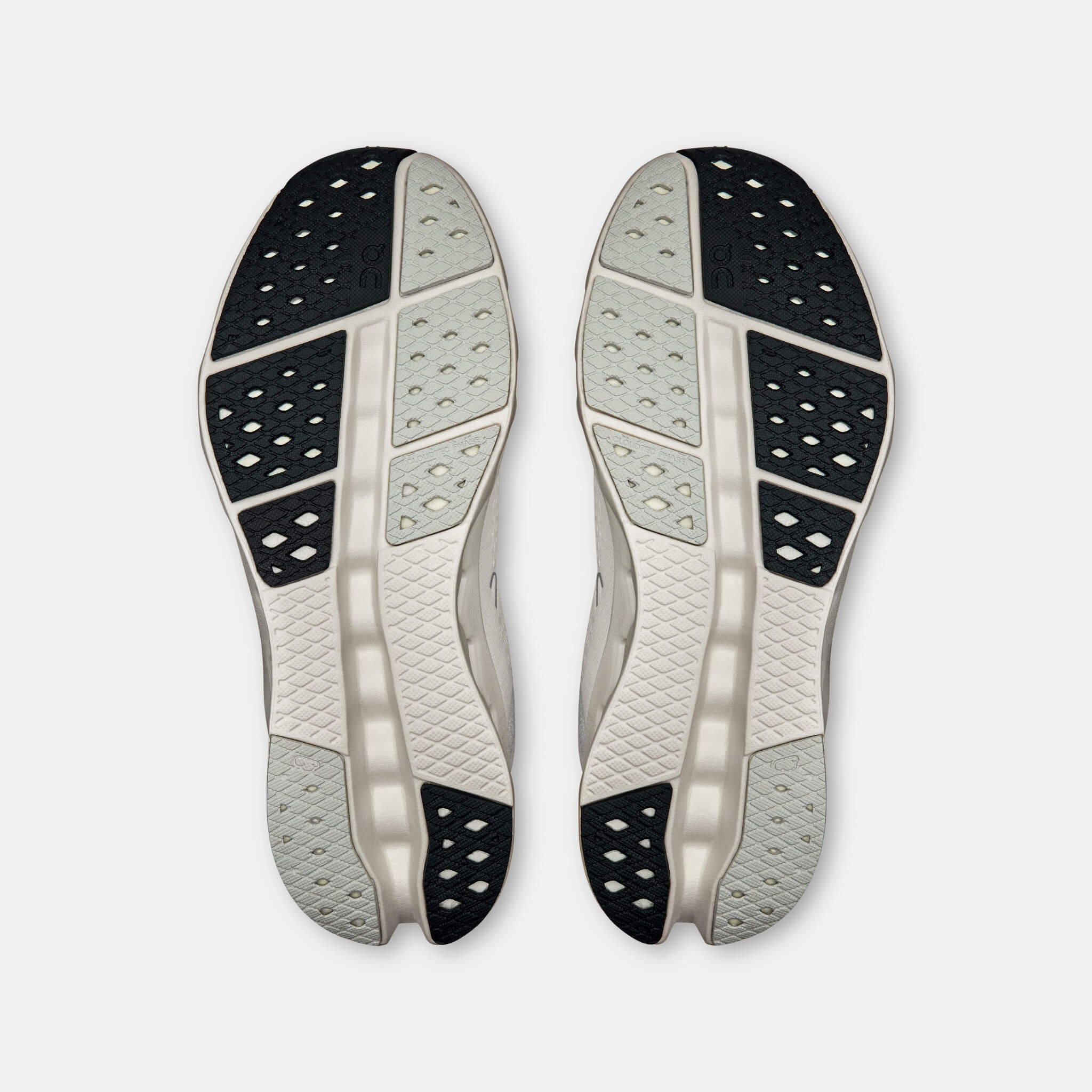 On Cloudsurfer 2 Ivory/Ivory